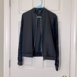 Alex & Olivia Women’s Black Bomber Lightweight Lace Sleeves Jacket Size Large